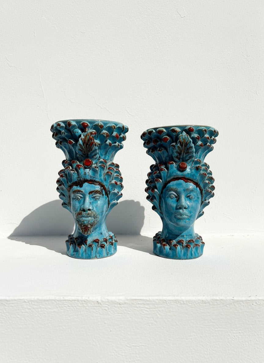 Pareja de cabezas piña azul