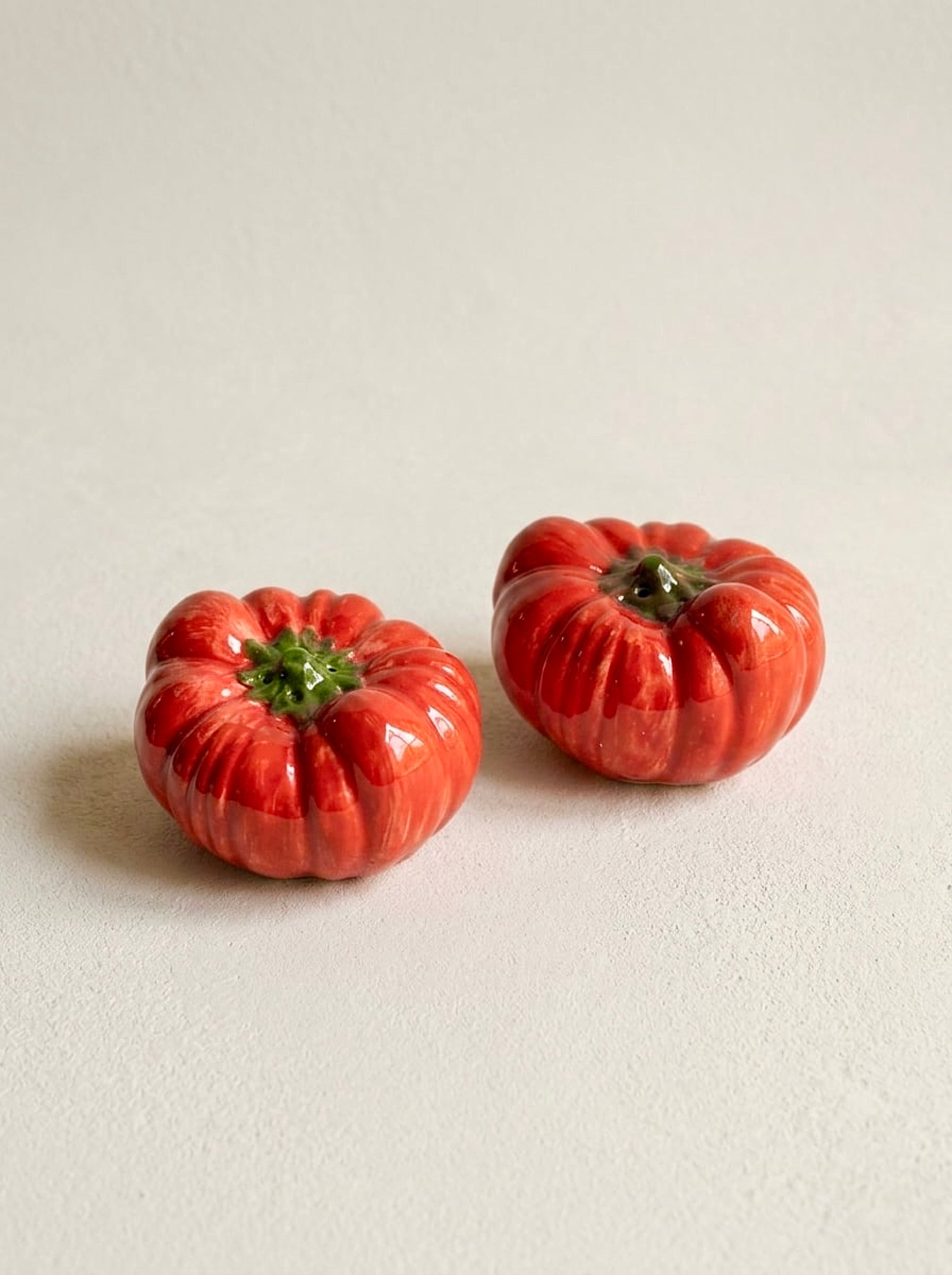Salero y pimentero Tomate