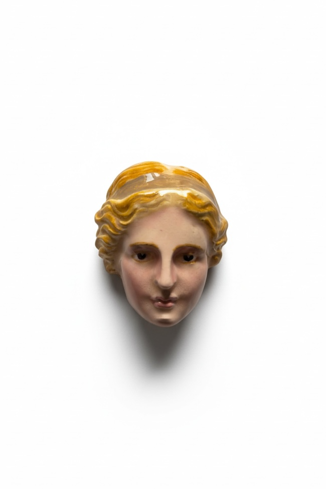 Afrodita · Cabeza escultórica en cerámica esmaltada