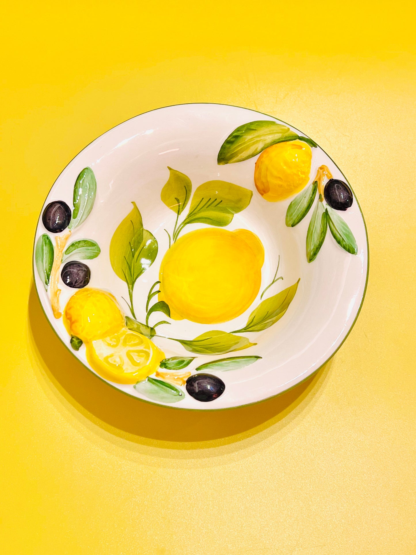 Bol limones y olivas