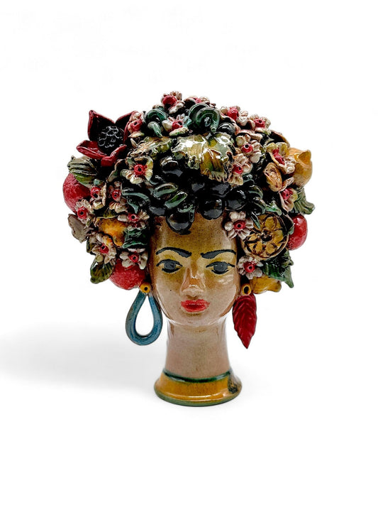 Cabeza de mujer con flores, frutas y pendientes - Morueco Selección - moruecoceramicas