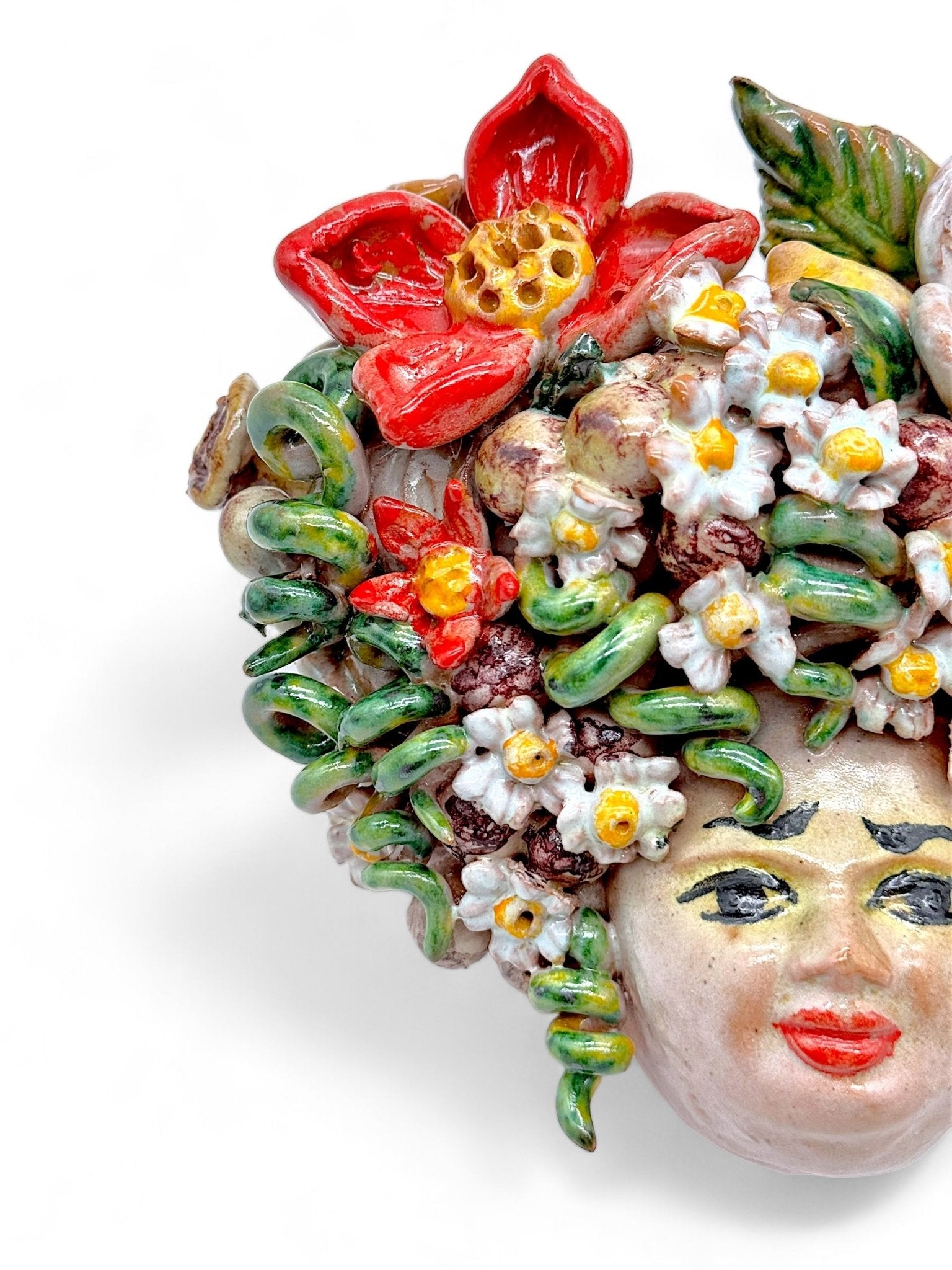 Cabeza de mujer para colgar en la pared Primavera - Morueco Selección - moruecoceramicas