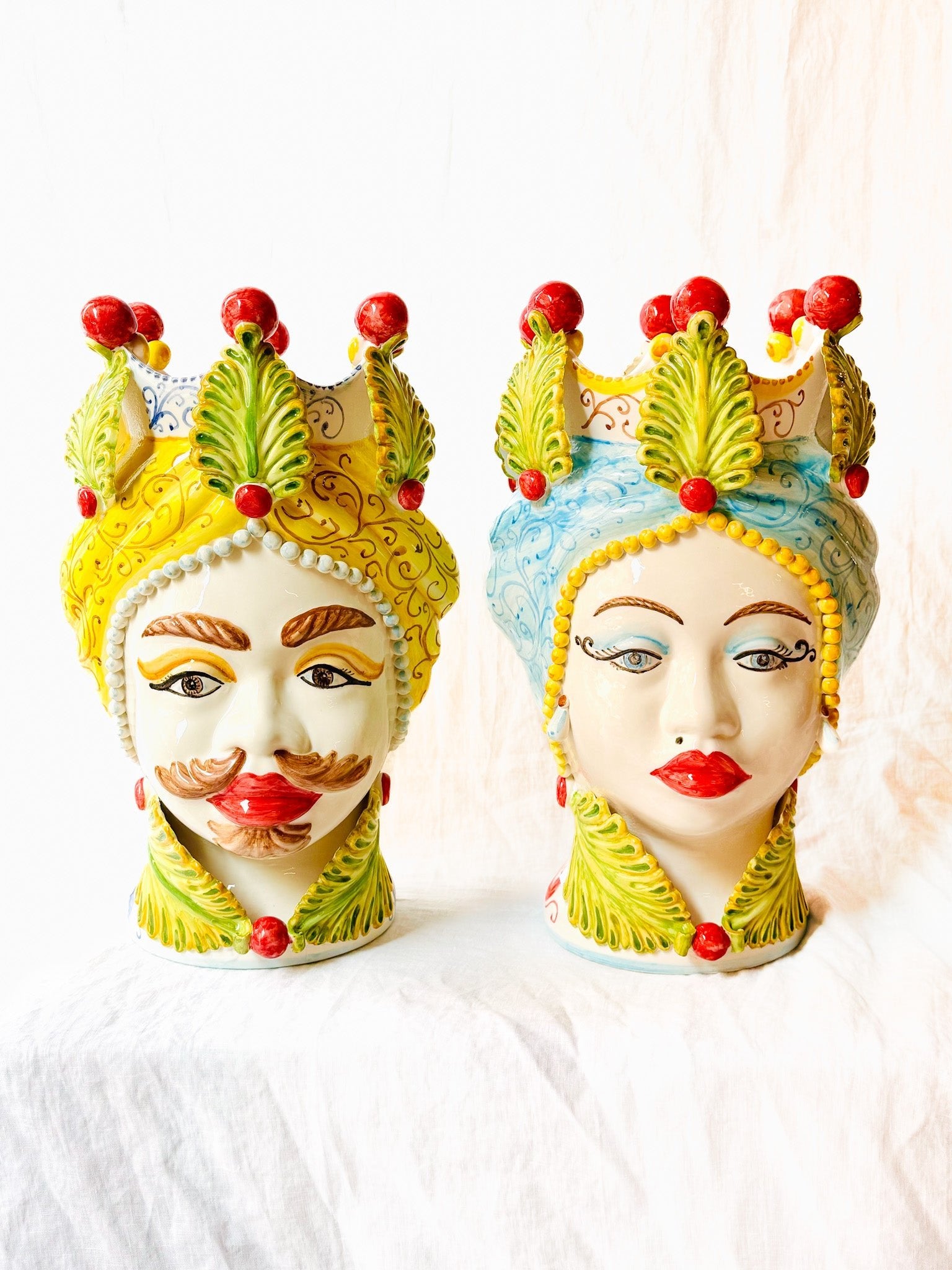 Cabeza de rey decorada con corona y turbante (44cm) - moruecoceramicas
