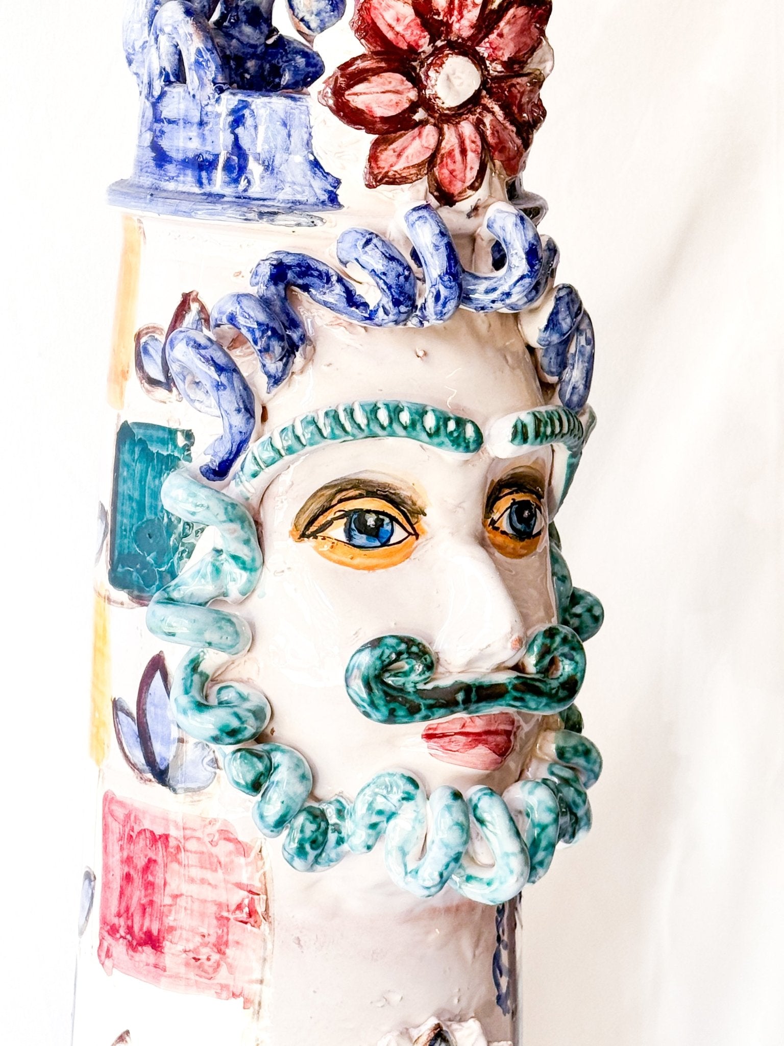 Cabeza de Rey decorada con flores (55cm) - moruecoceramicas
