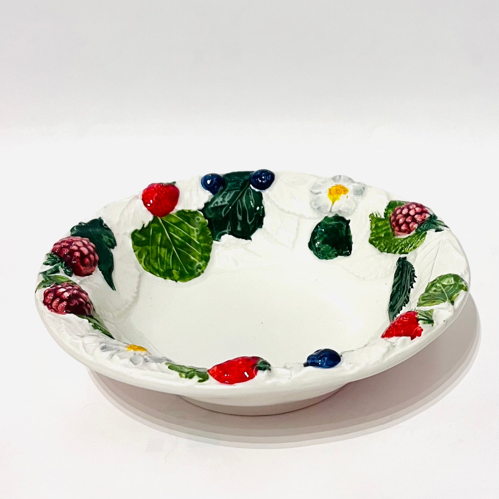 Cuenco Flores y Frutas Silvestres 15,5 cm. - moruecoceramicas