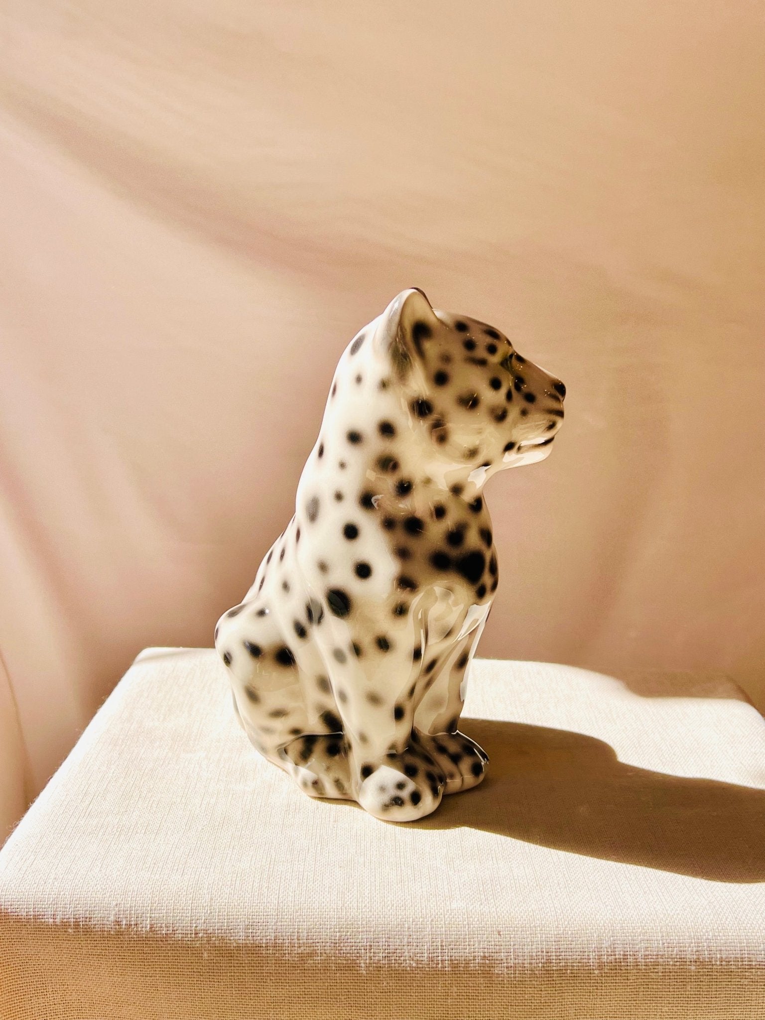 Leopardo Blanco 25cm - moruecoceramicas