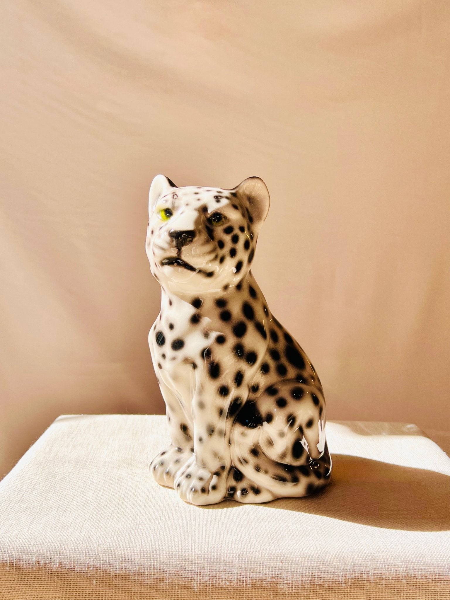 Leopardo Blanco 25cm - moruecoceramicas