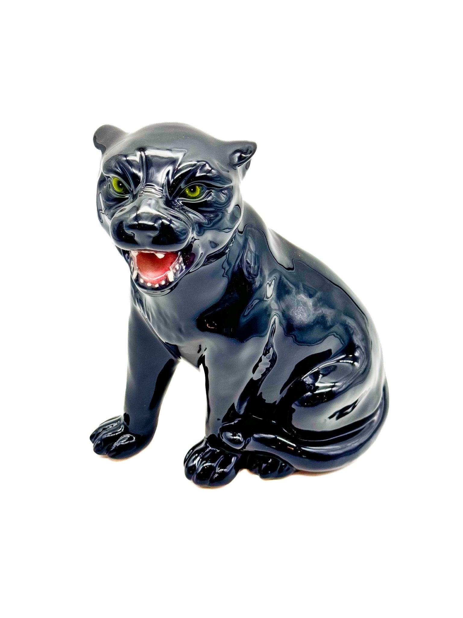 Pantera sentada rugiendo - moruecoceramicas