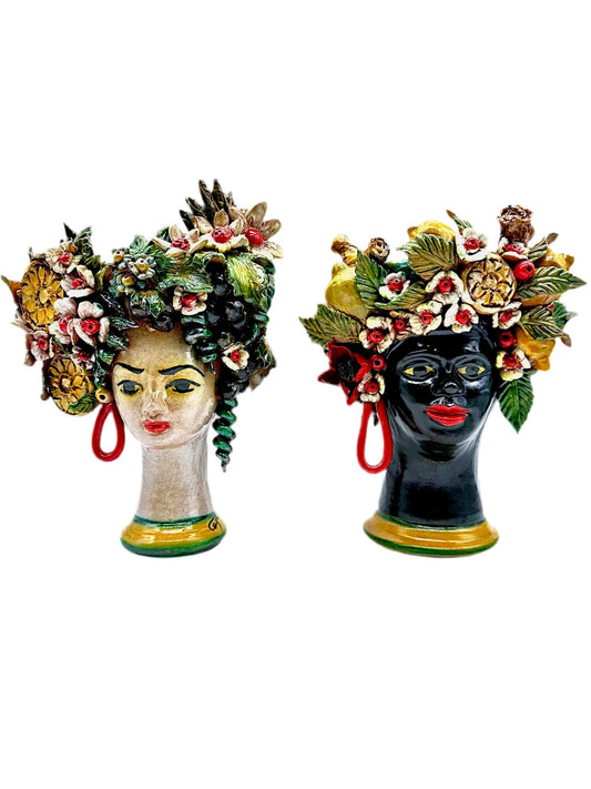 Pareja de Cabezas Con flores, limones, frutas y pendientes - Morueco Selección - moruecoceramicas