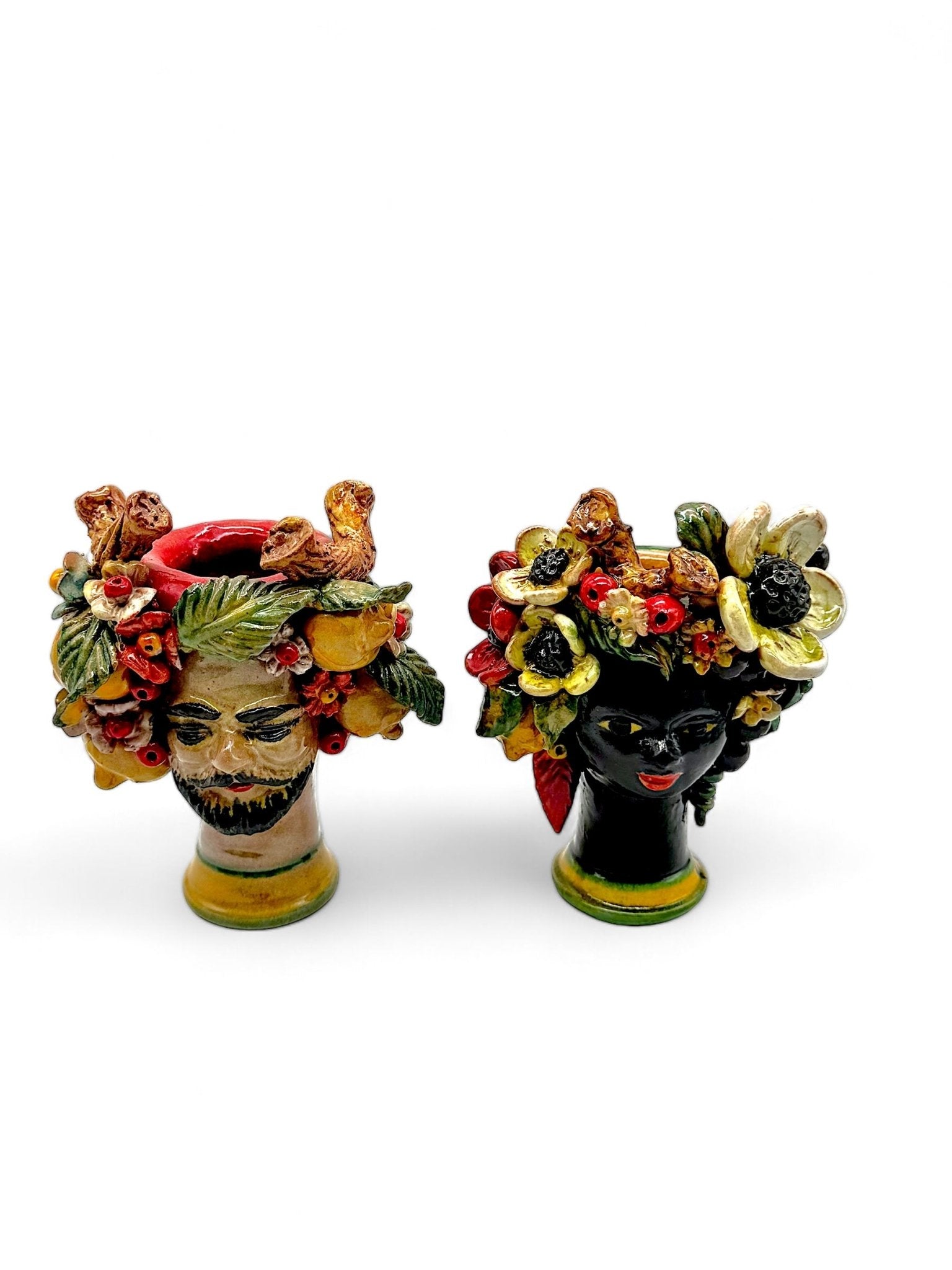 Pareja de Cabezas decoradas con frutas, troncos y flores - Morueco Selección - moruecoceramicas