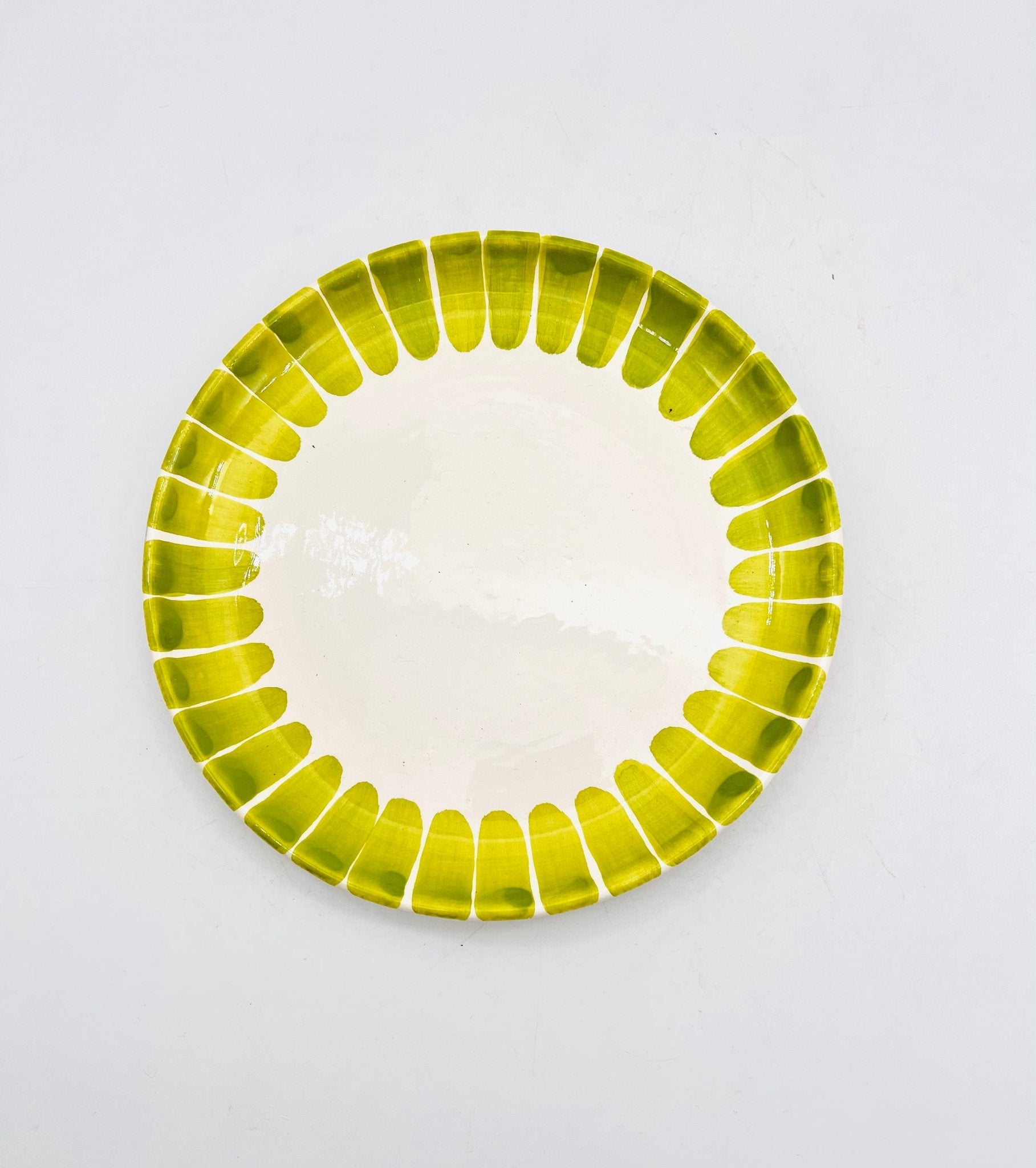 Plato decorado pétalos 20cm (varios colores) - moruecoceramicas