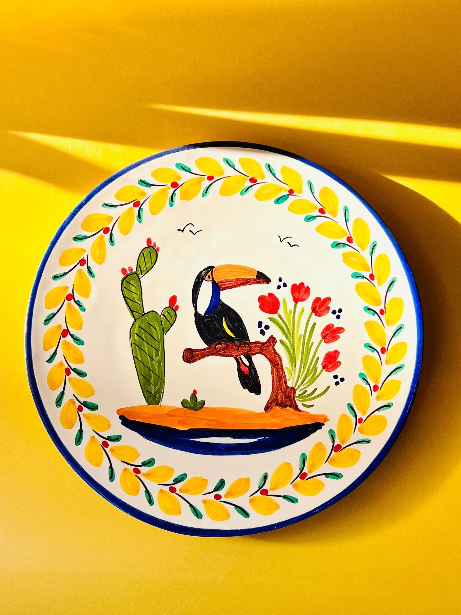 Plato "El Tucán" - moruecoceramicas