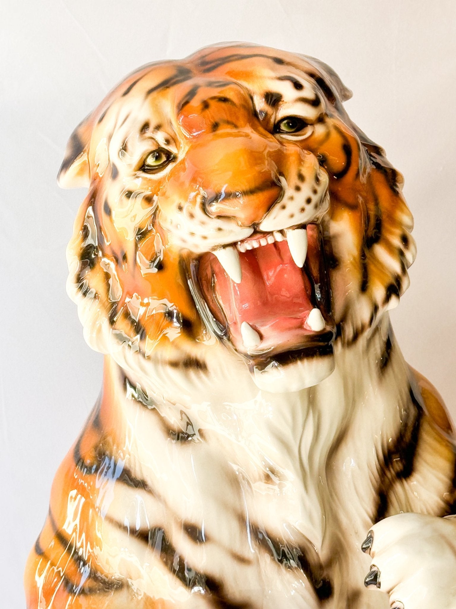 Tigre de Bengala en pie (90cm) - moruecoceramicas