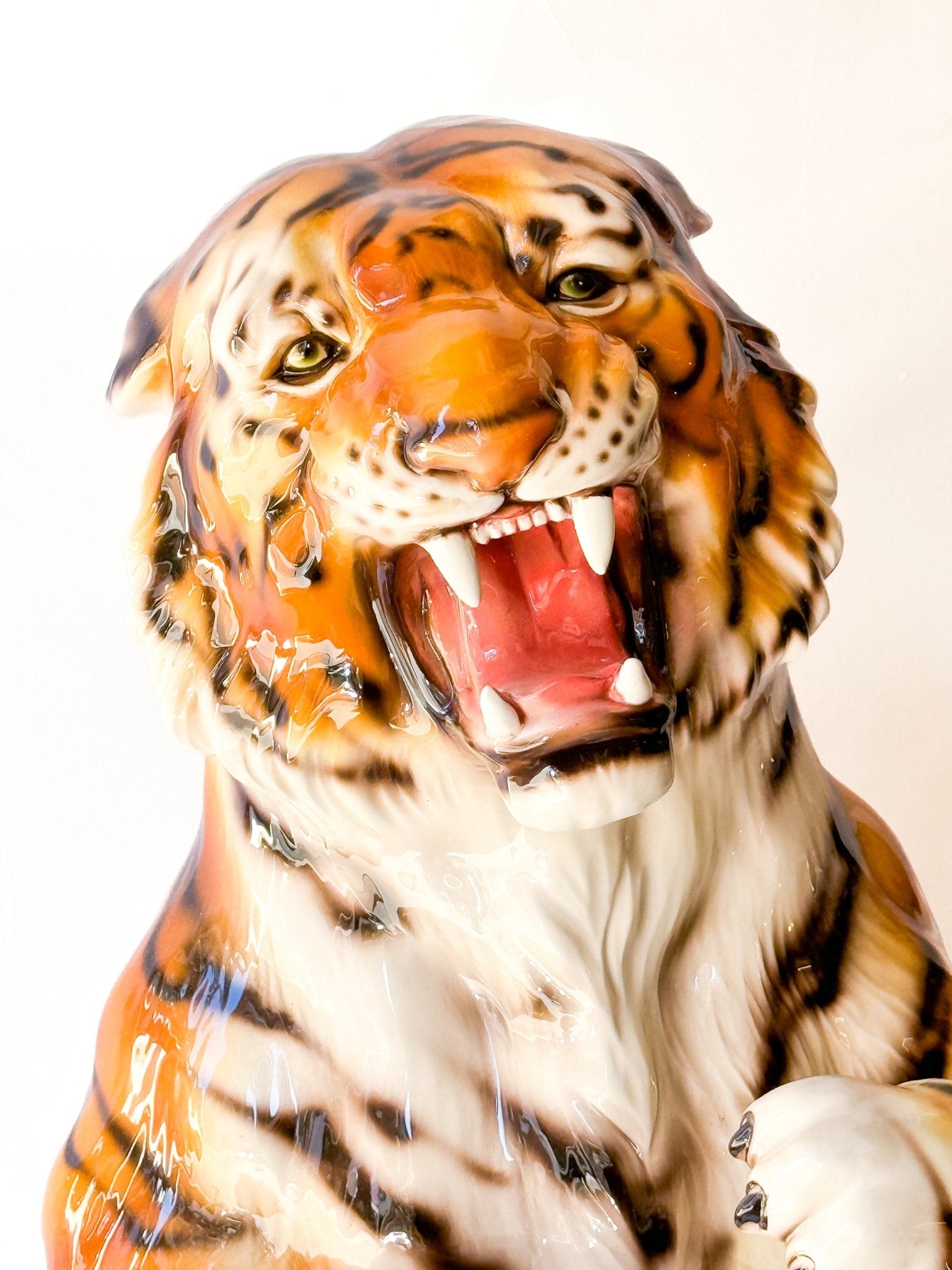 Tigre de Bengala en pie (90cm) - moruecoceramicas