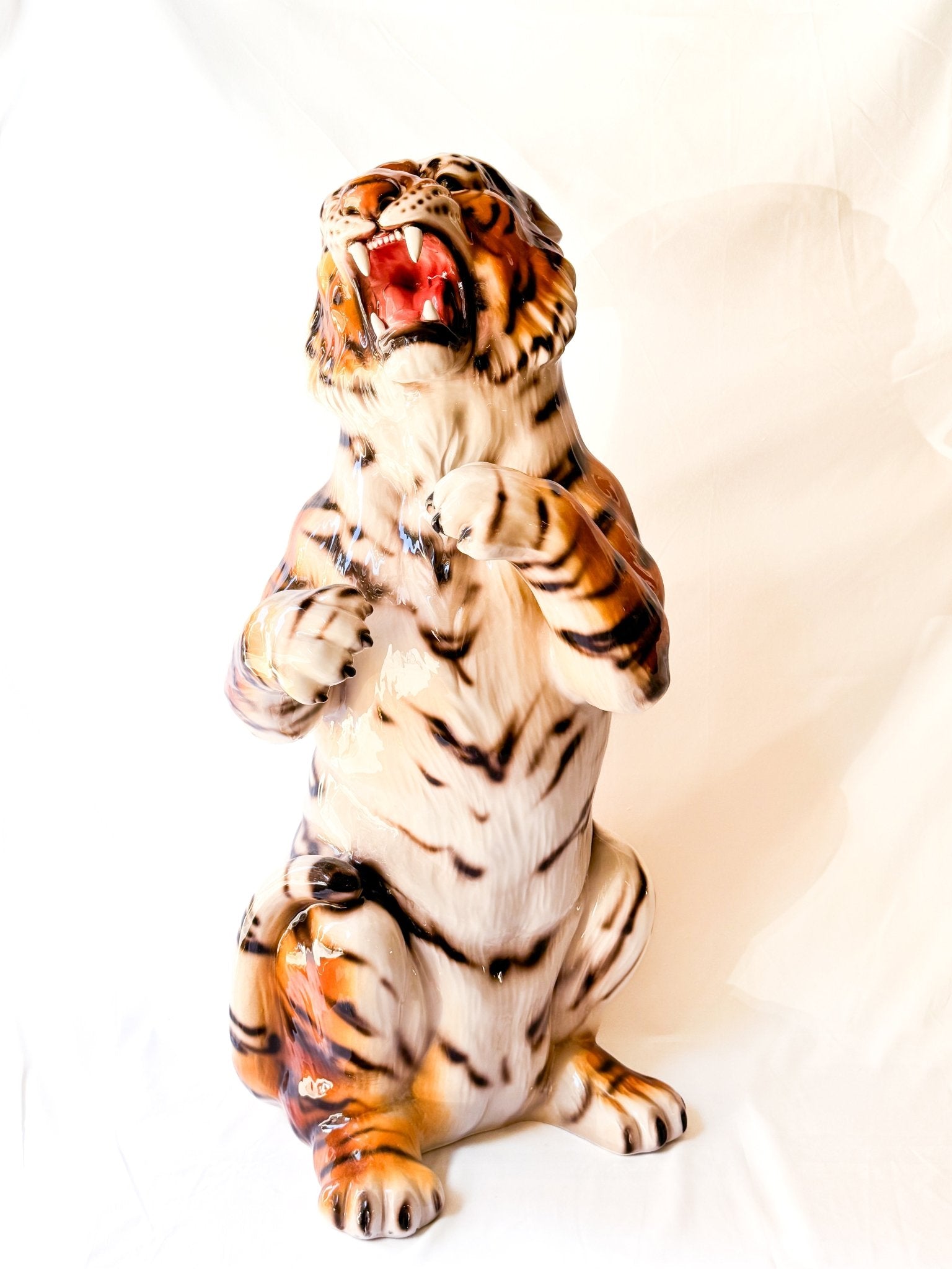 Tigre de Bengala en pie (90cm) - moruecoceramicas