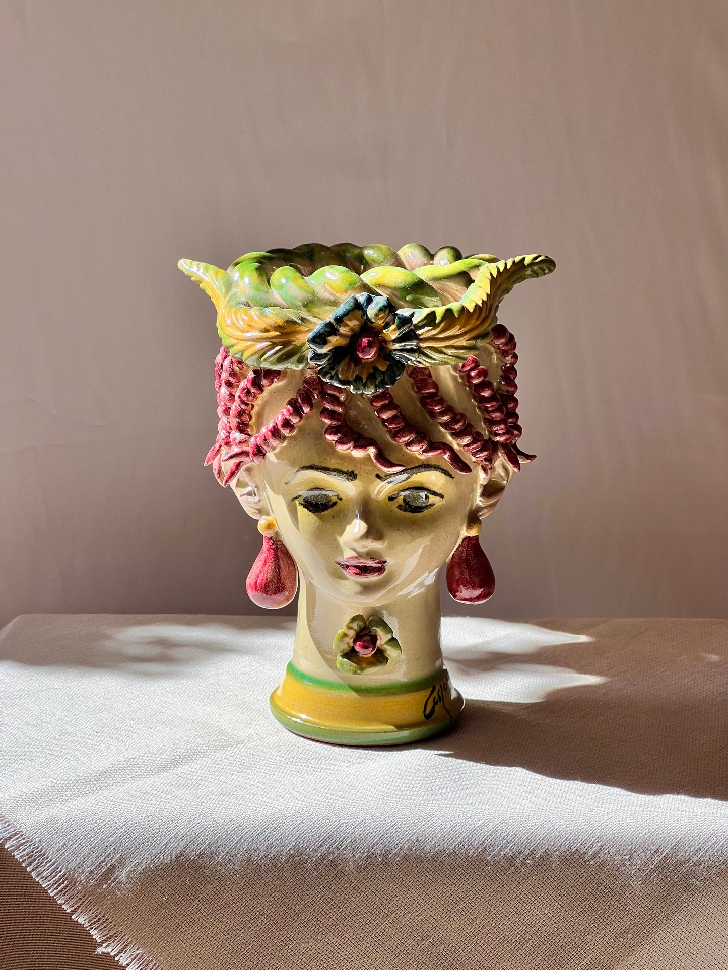 Cabeza de mujer decorada 18cm