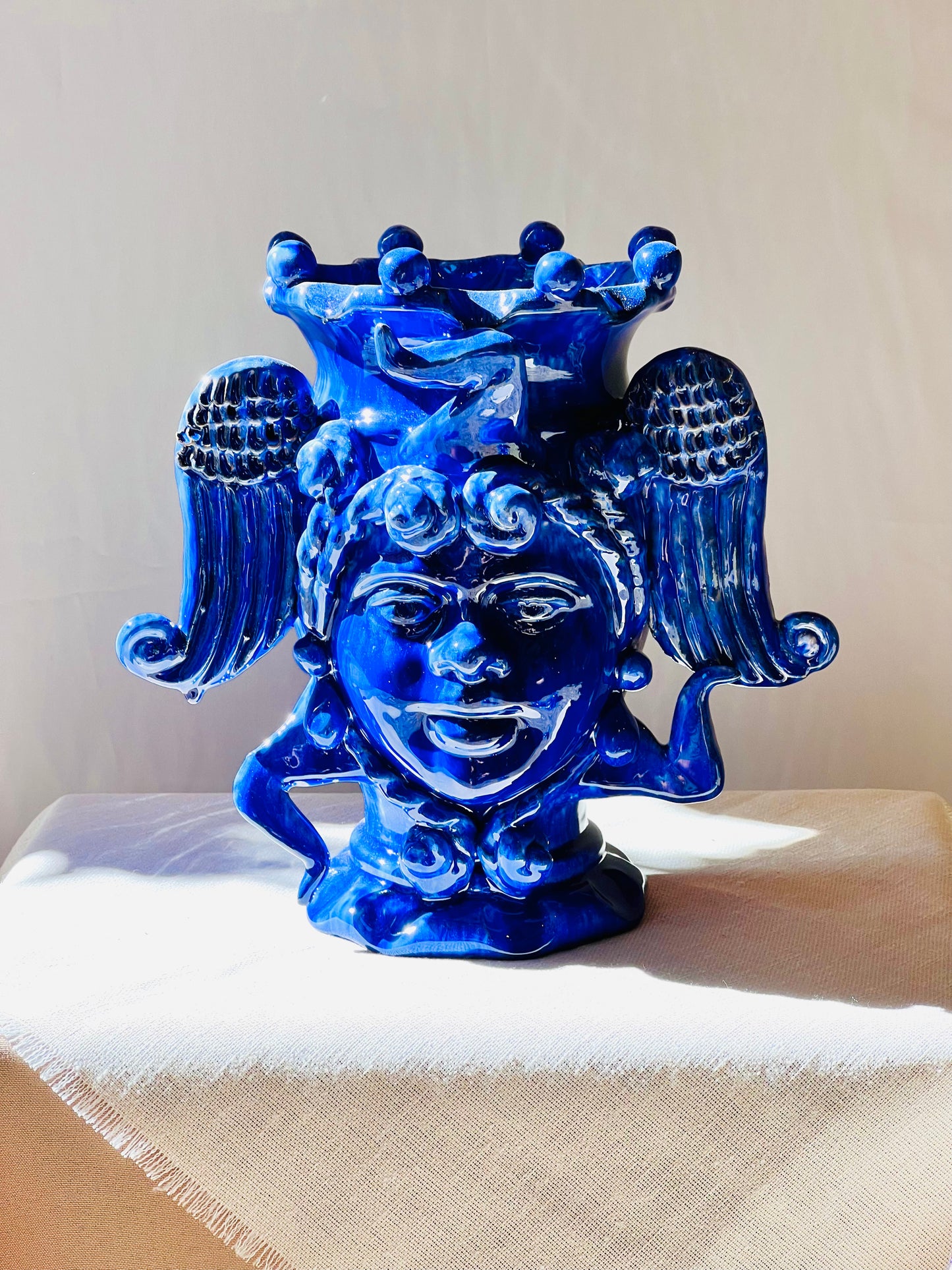 Cabeza de mujer "La leyenda de Sicilia" 22cm azul