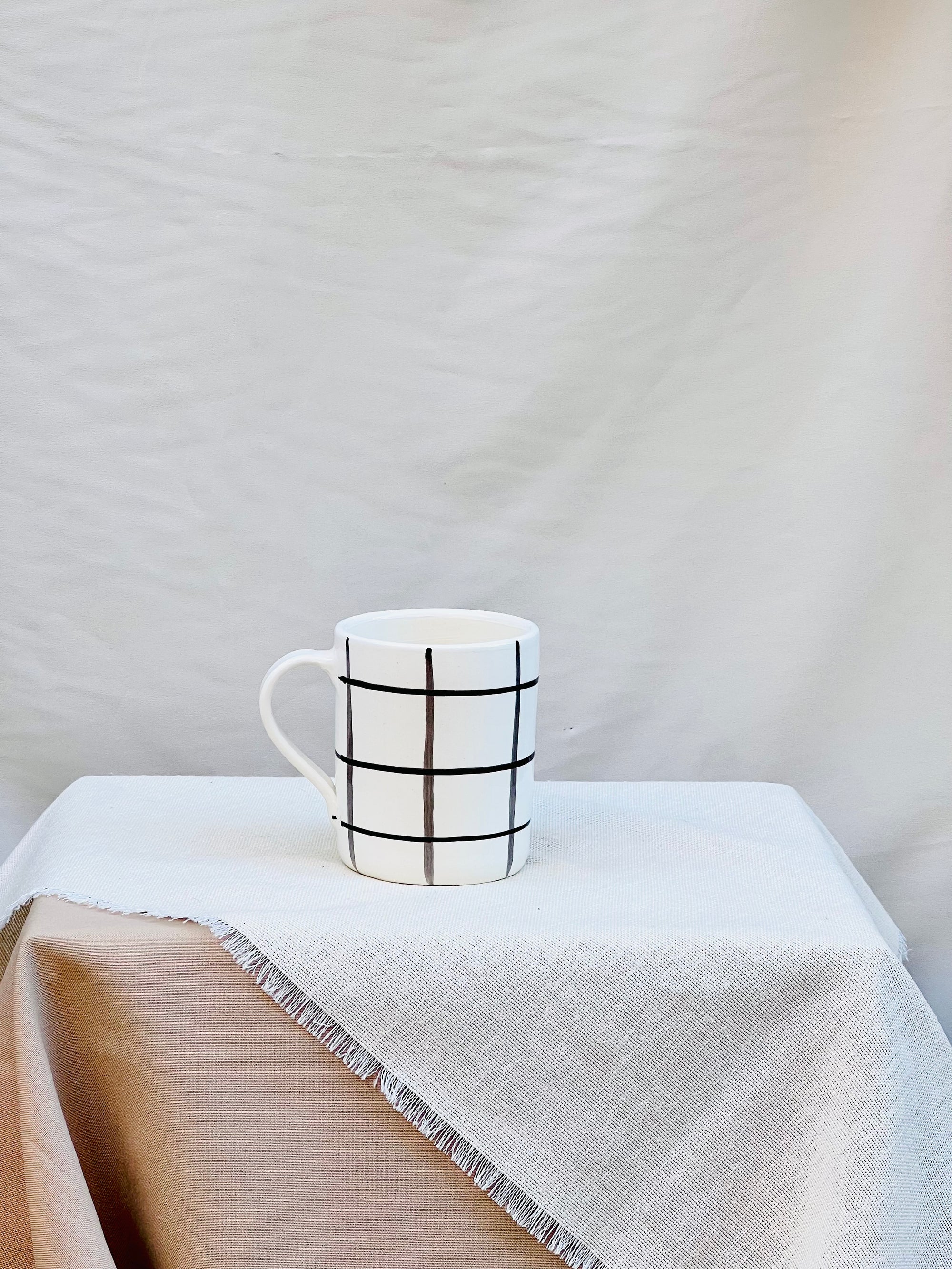Taza The Grid negra