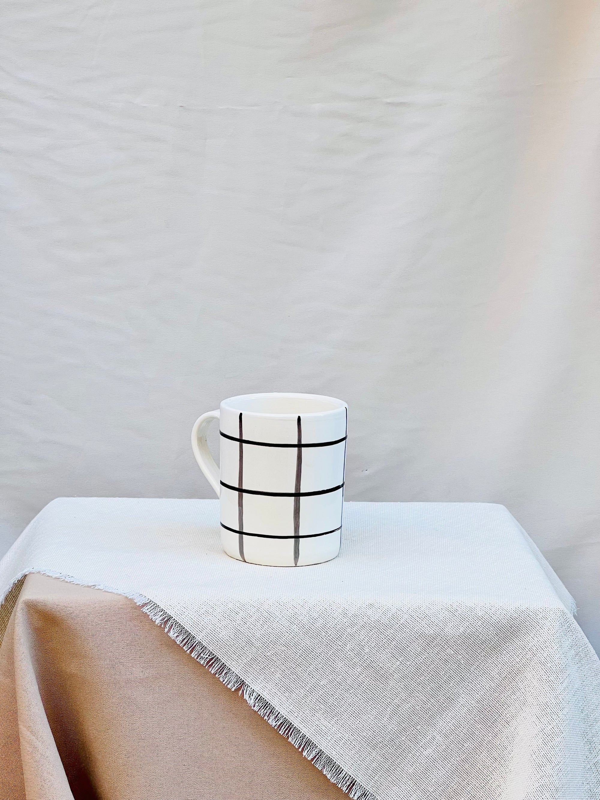 Taza The Grid negra