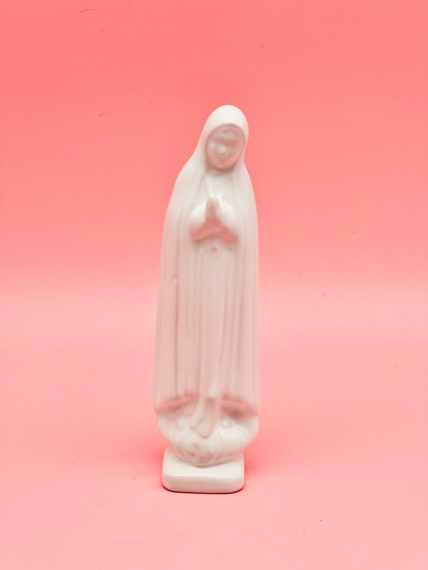 Virgen de cerámica pequeña