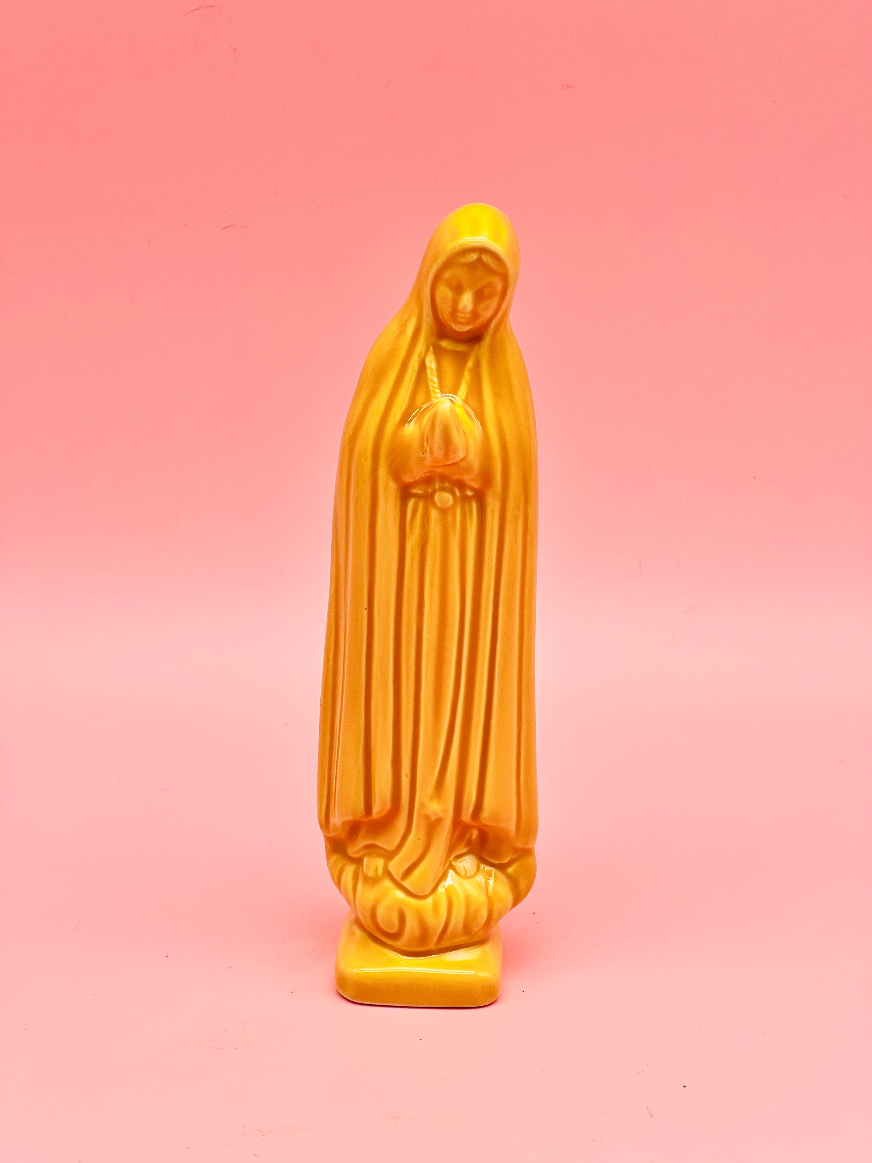 Virgen de cerámica pequeña