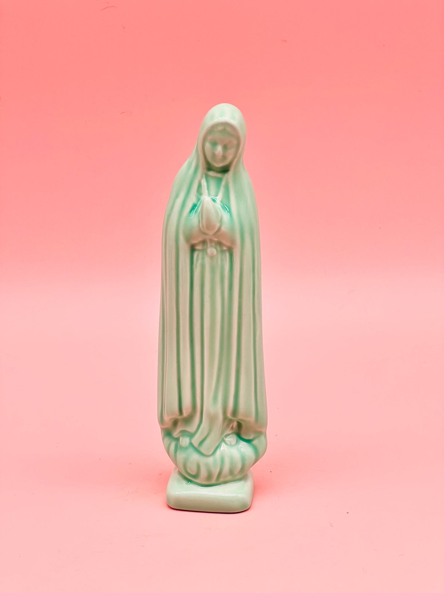 Virgen de cerámica pequeña